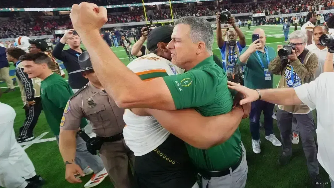 Miami Upsets Ohio State 24-14; Scott’s 72-Yard Pick-Six Secures Victory