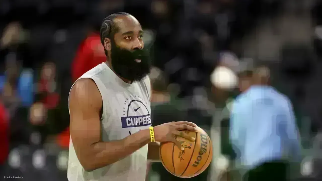 Kawhi Leonard's 45 Points Power Clippers to Their Sixth Victory