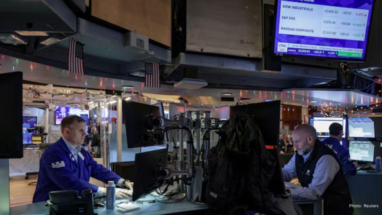 US Stock Futures Rise as Oil Shares Jump After Venezuela Shock