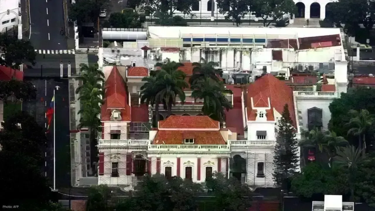 Shooting Incident and Drones Heighten Tensions Near Venezuela's Presidential Palace