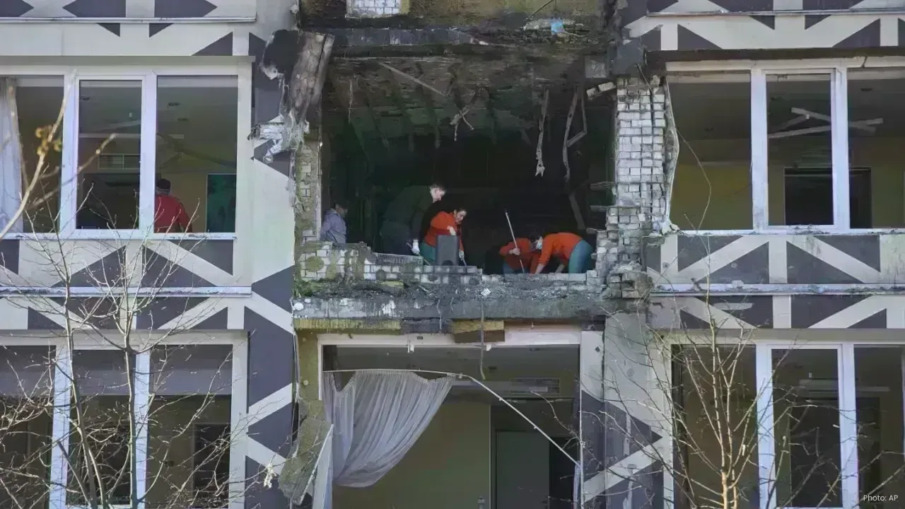 Zelenskyy Overhauls Ukraine Security Team as Paris Talks Loom