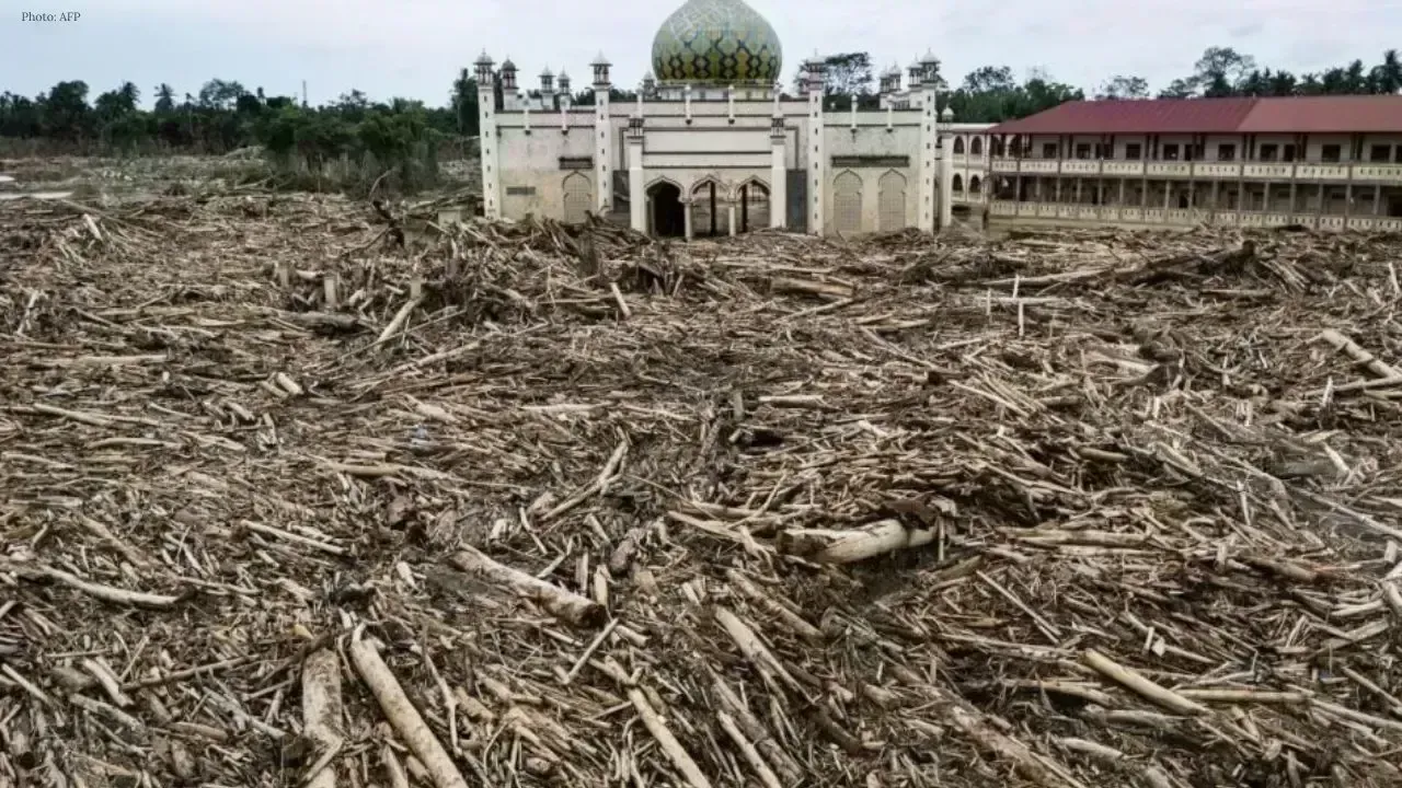 Devastating Impact of Cyclone Senyar in Aceh Leaves 22 Villages Obliterated