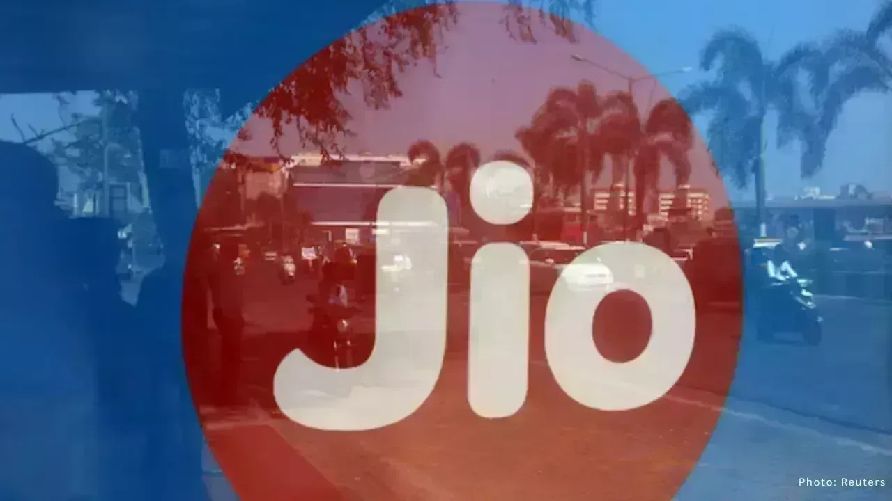 Reliance Jio Plans Small but Historic IPO in 2026, Sources Say