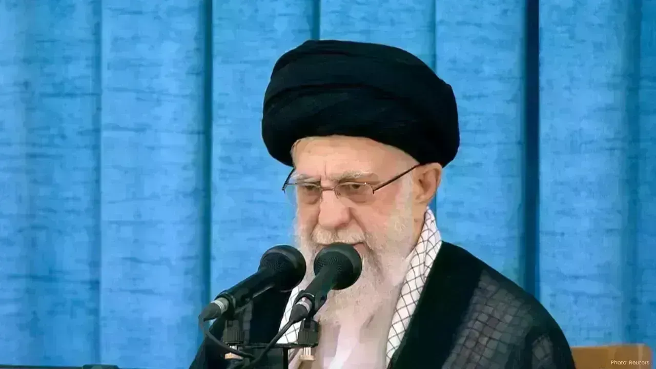 Escalating Protests Rock Iran Amid Internet Shutdown and US Accusations