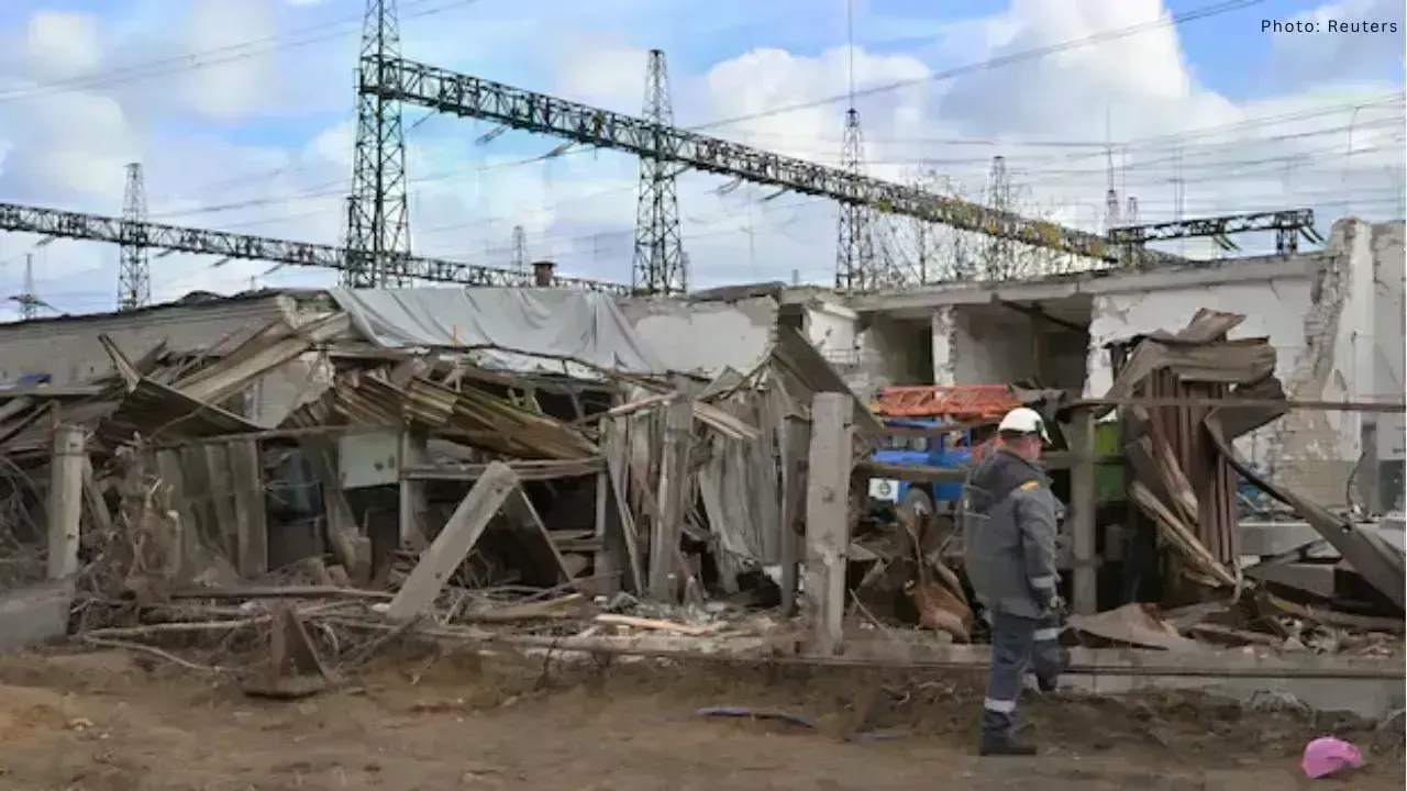 Kyiv Struggles to Restore Power and Heat After Russian Attacks