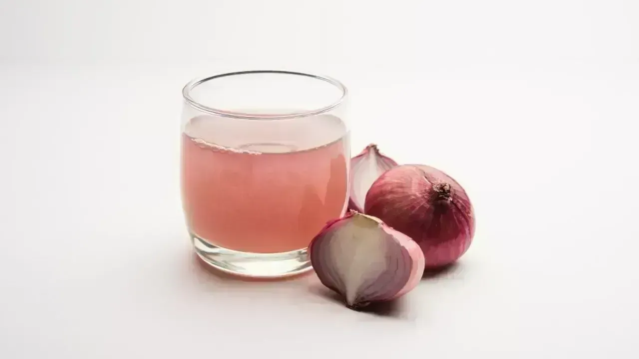 Unlocking the Secrets: Onion Juice for Your Skin and Hair
