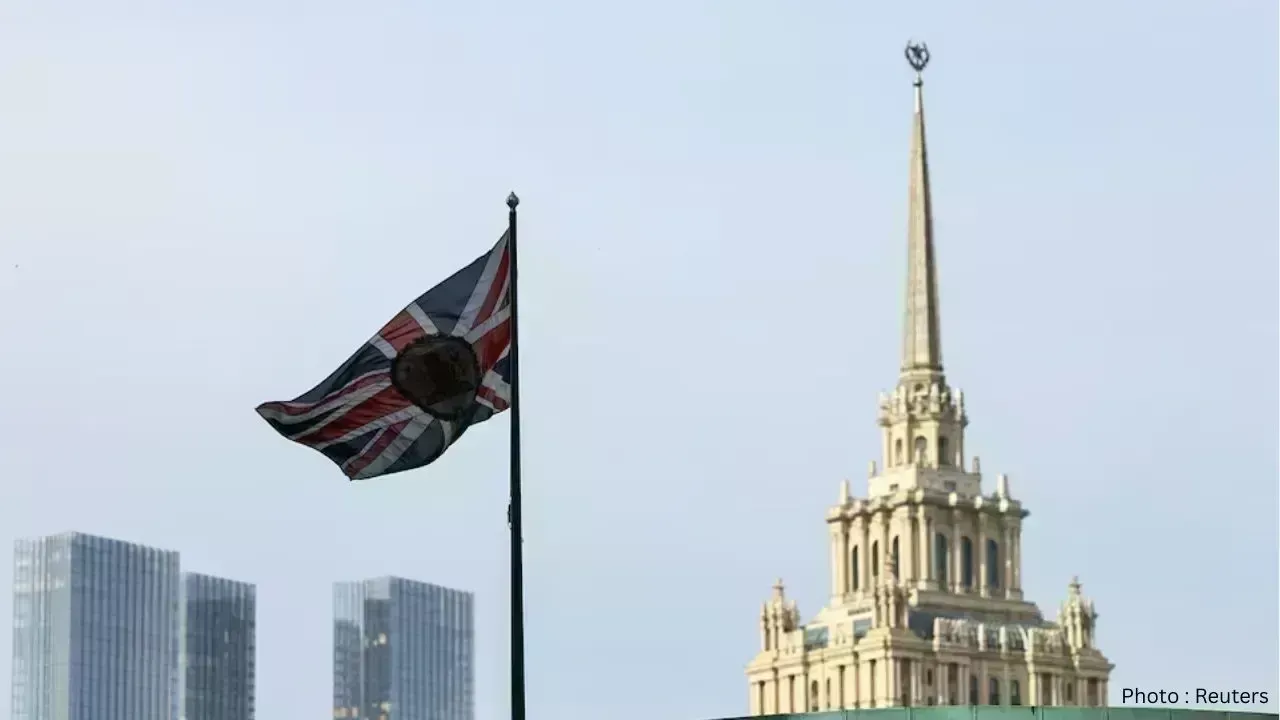 Russia Expels British Diplomat Over Alleged Espionage, London Considers Response