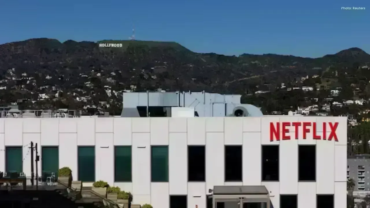 Trump’s $100 Million Bond Purchases Raise Questions Over Business and Power