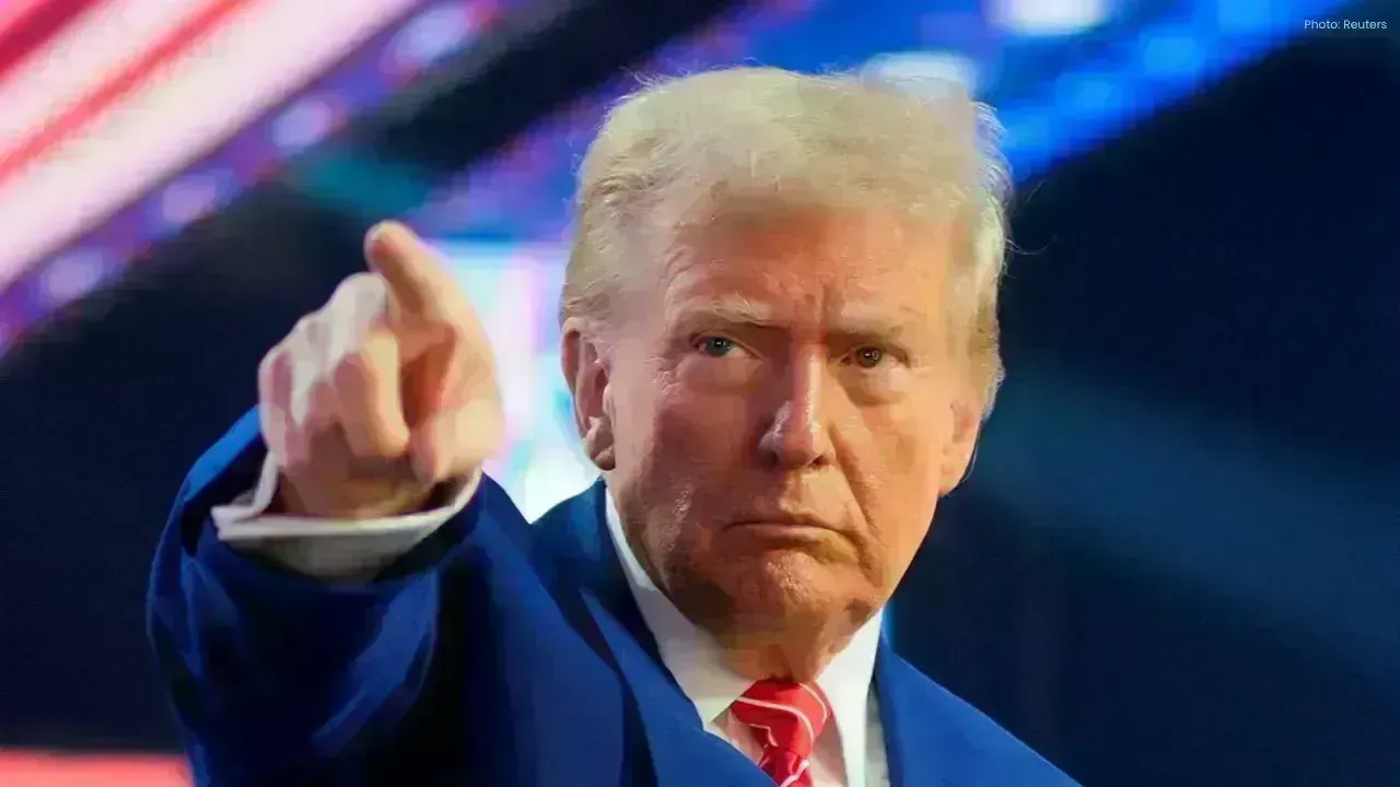 Trump Connects Greenland Ambitions to Nobel Prize Exclusion, Issues Trade War Warning