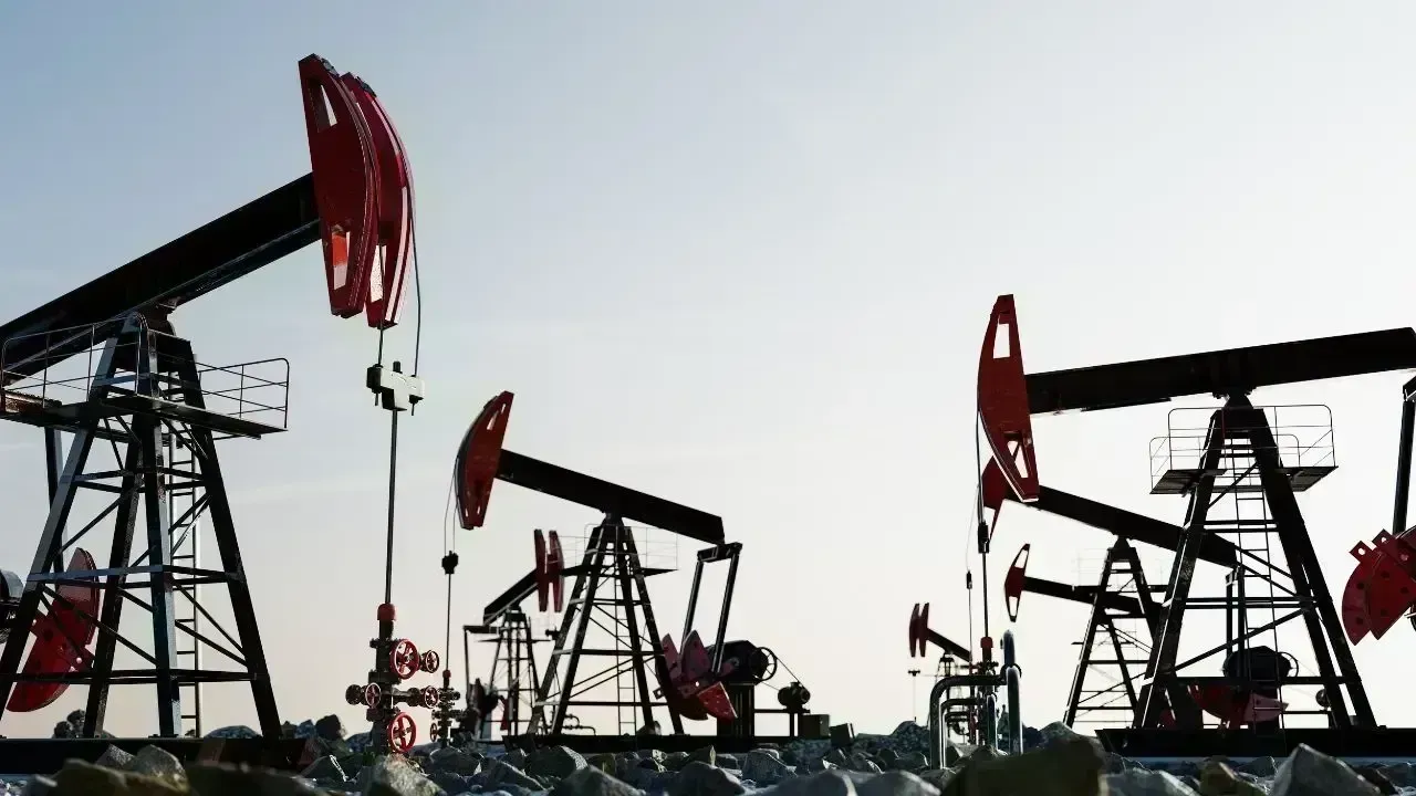 UAE and India Forge $2.5 Billion LNG Alliance for a Decade