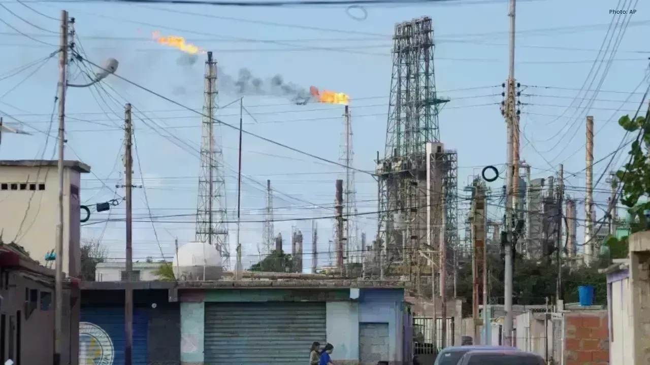 Venezuela Moves to Open Its Oil Industry as Debate Begins on Major Reforms