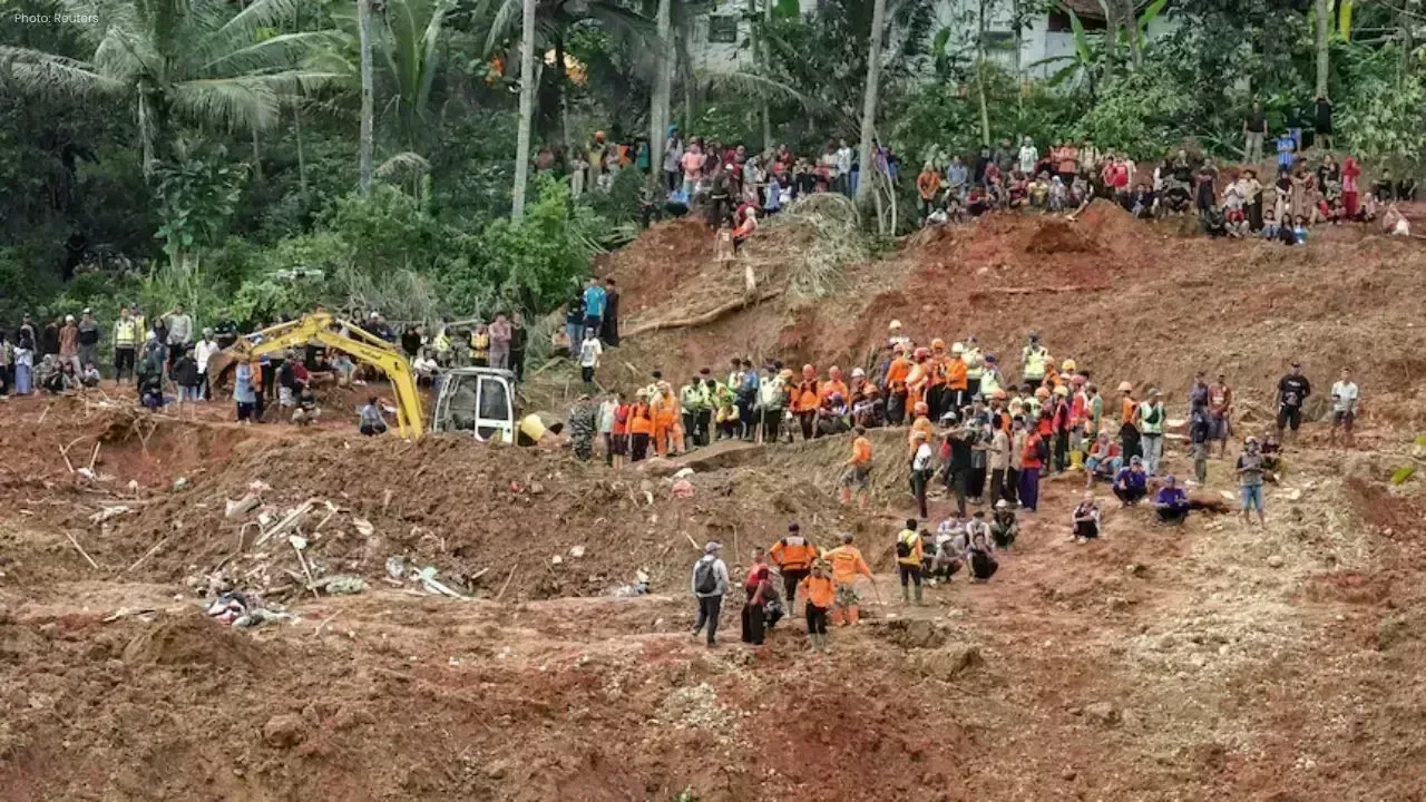 Landslide Disaster in West Java Claims Seven Lives, 82 Missing