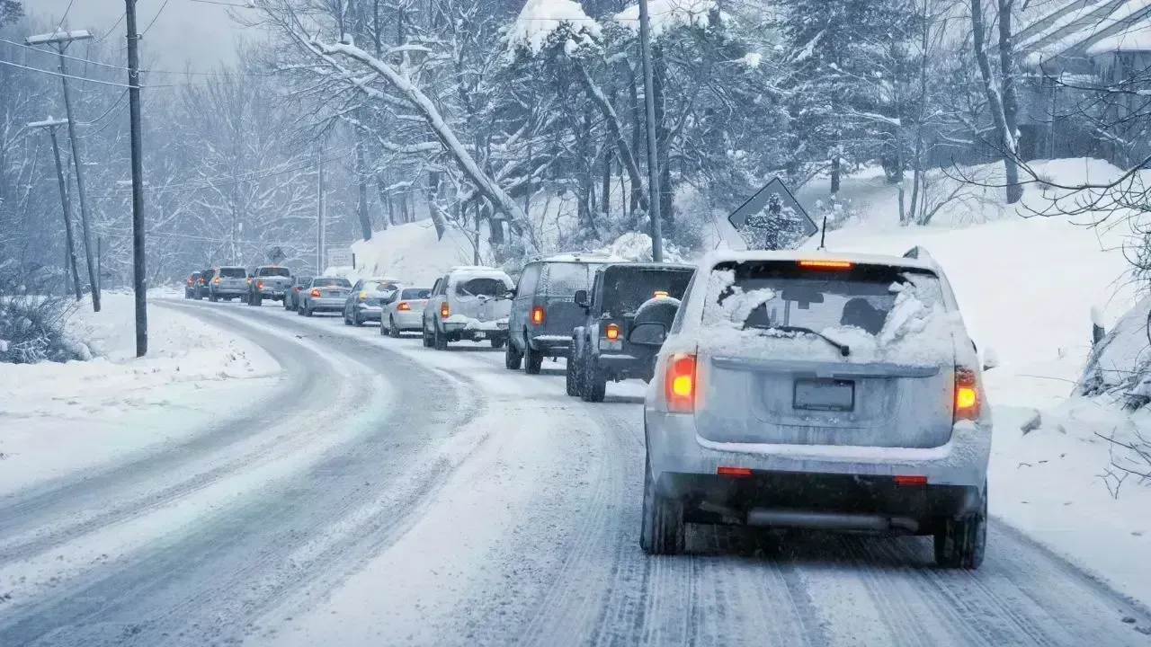 Massive Winter Storm Strikes Eastern US, Causes Widespread Disruptions