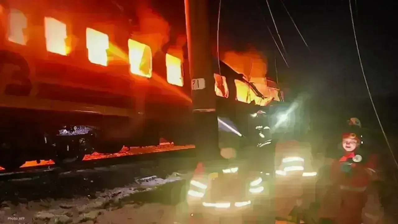 Russian Assaults Claim 12 Lives, Target Train and Energy Infrastructure in Ukraine