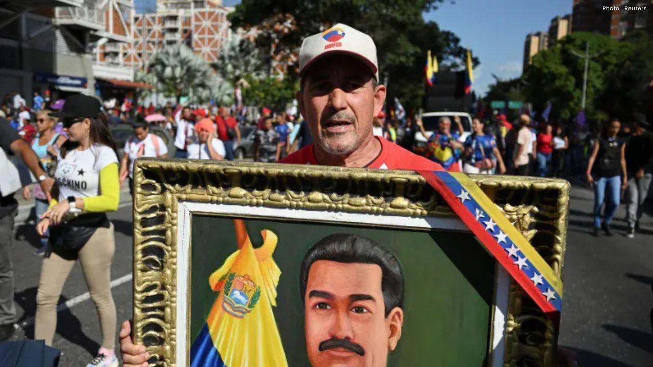 Thousands March in Caracas Demanding Release of Venezuela’s President and Wife