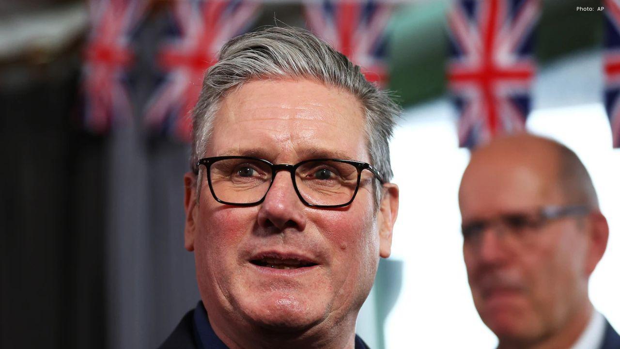 UK Prime Minister Keir Starmer Faces Leadership Crisis After Mandelson–Epstein Revelations