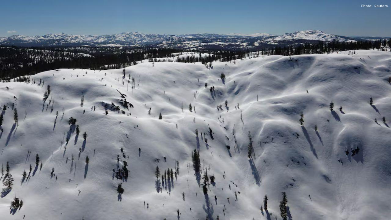 Nine Skiers Missing After Deadly California Avalanche, Six Rescued in Sierra Nevada
