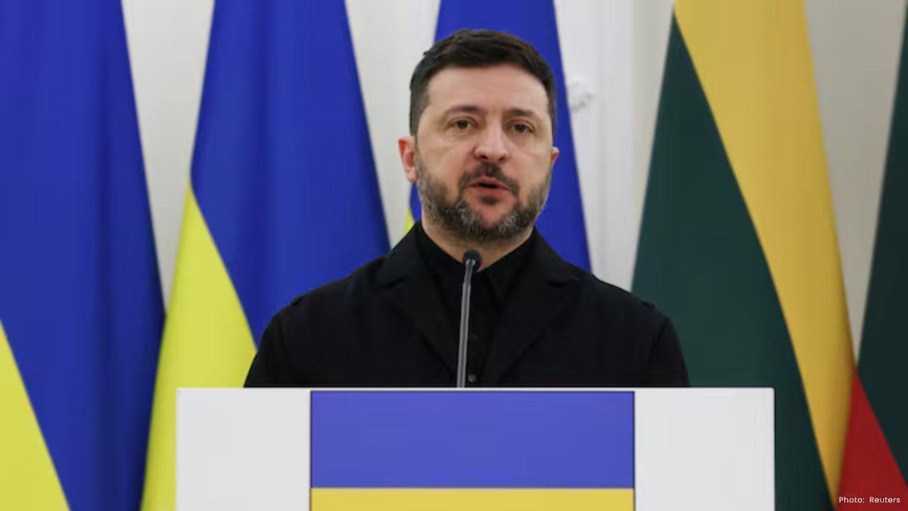 Zelenskiy Says Ceasefire Monitoring Plan Nearly Ready, Land Talks Still Difficult