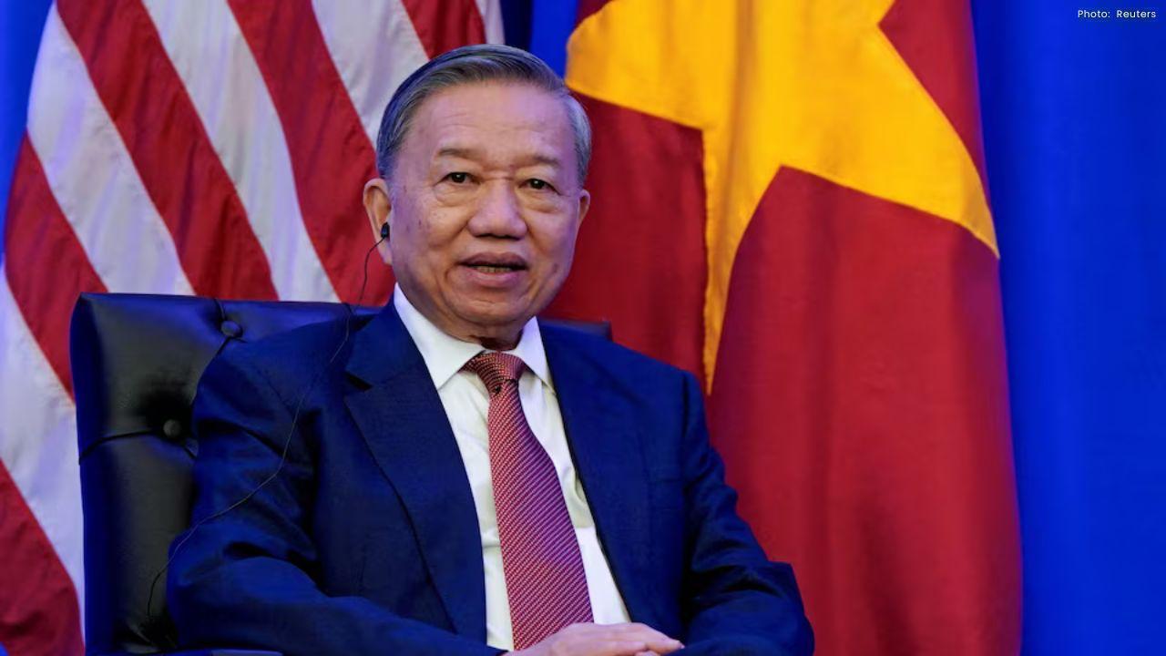 Trump Meets Vietnam Leader, Signals Shift in Tech and Trade Relations