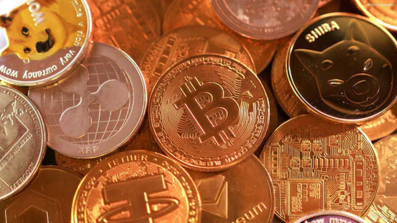 Trump-Backed Crypto Stablecoin Drops After Attack but Quickly Recovers