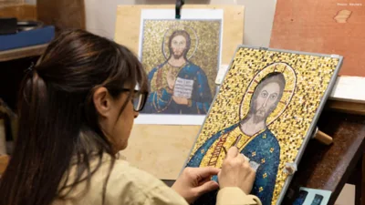 Vatican Artists Keep St. Peter’s Mosaic Art Alive for Centuries