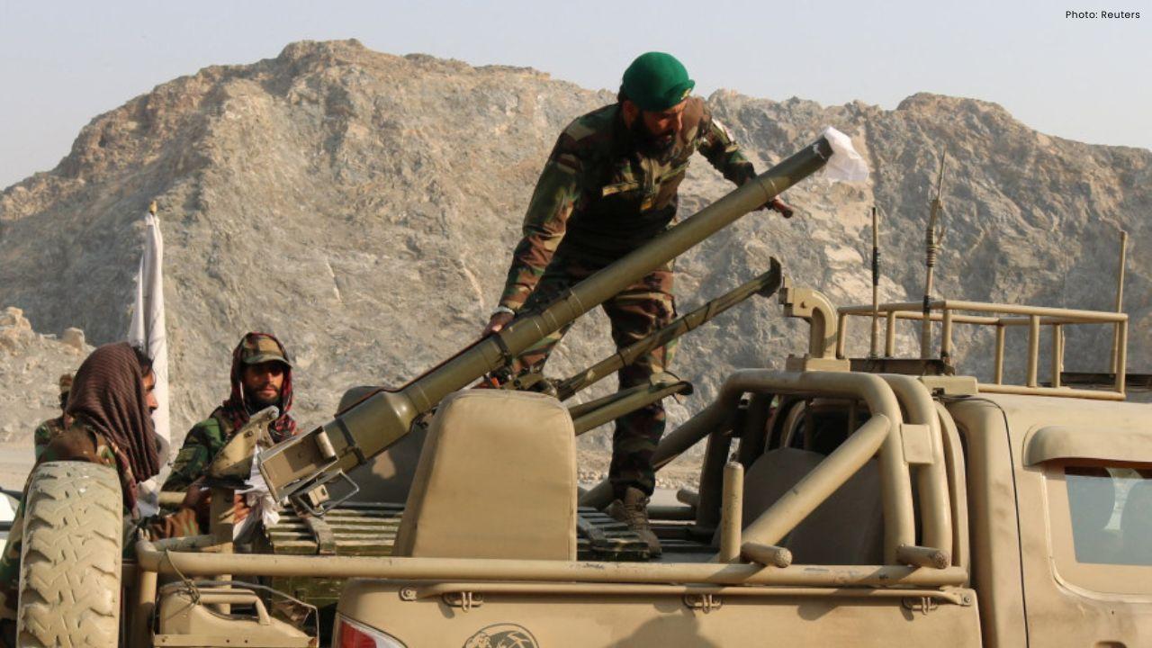 Pakistan and Afghanistan Face Heavy Fighting as Strikes Intensify Across Borders