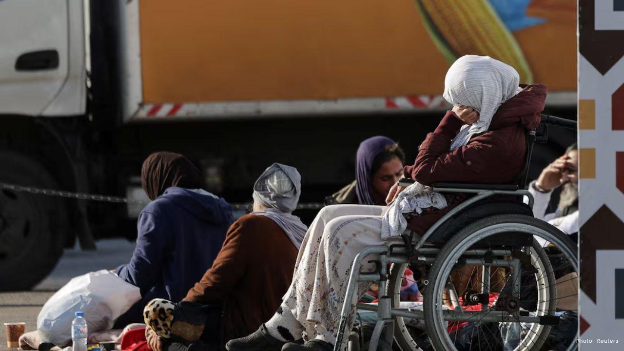 Israeli Airstrikes Hit Beirut Suburbs as Hezbollah Warns Israelis Near Border