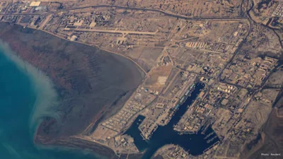 Iran’s Revolutionary Guards Challenge Trump Over U.S. Navy Escort of Oil Tankers in Strait of Hormuz