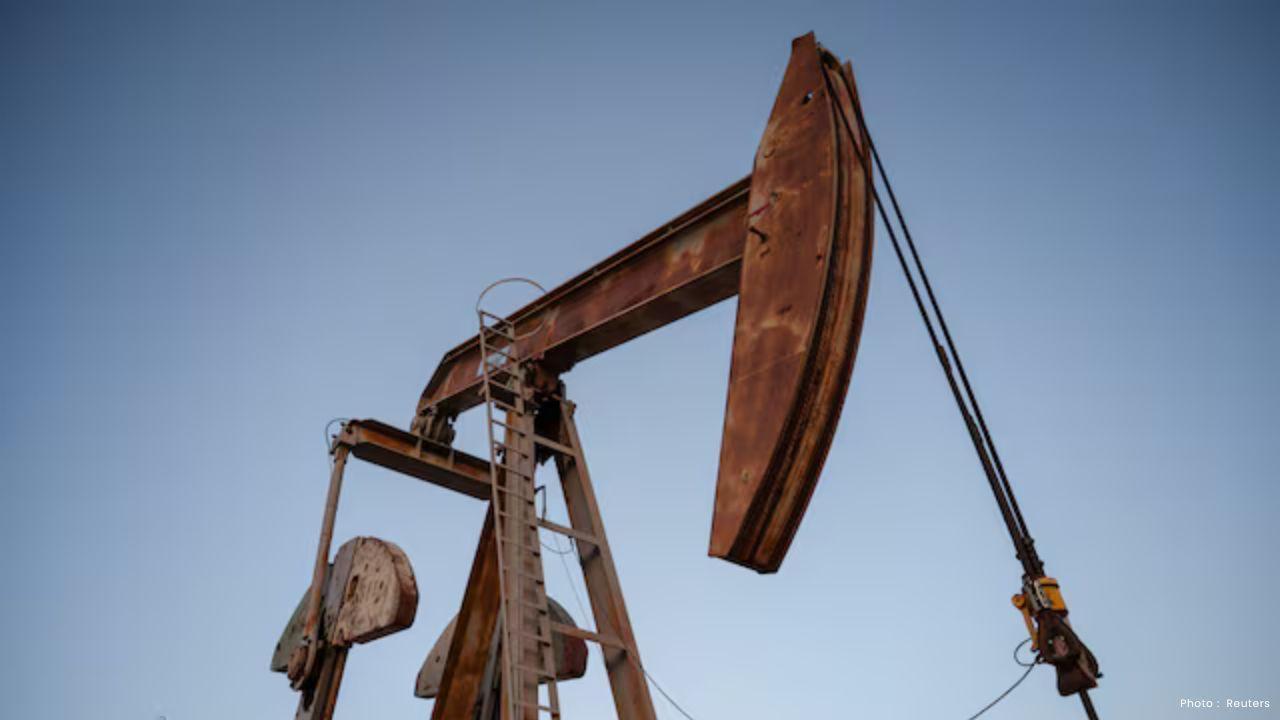 Oil Prices Climb 3% After Iran Hits Key Energy Sites