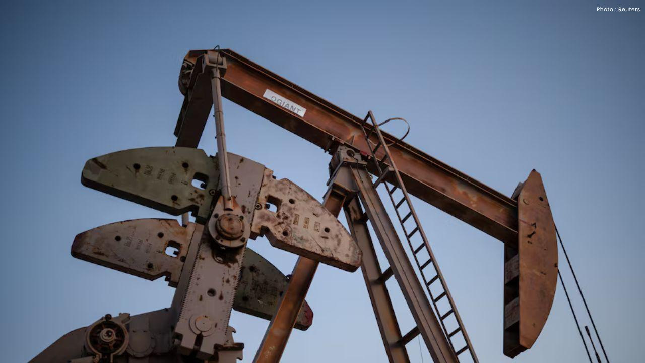 Oil Prices Ease as Global Powers Act to Stabilize Supply