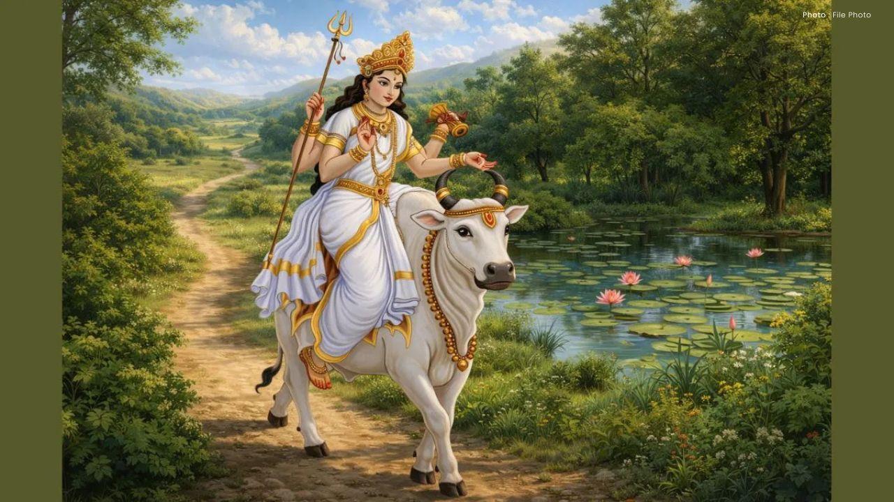 Durga Ashtami 2026: Maa Mahagauri Worship Brings Peace and Prosperity