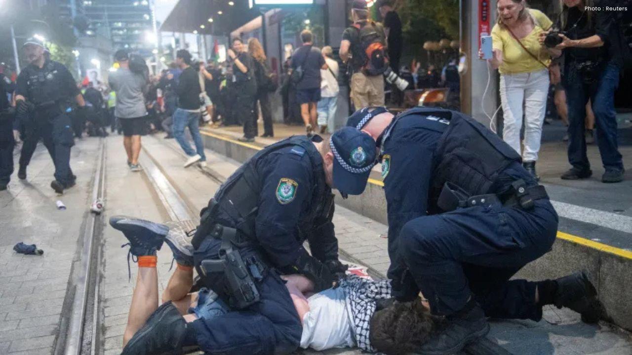 Australia Crackdown After Bondi Attack Sparks Debate Over Free Speech