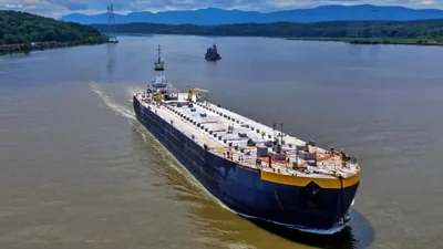 Tankers Shift Course to Navigate Around Hormuz Strait