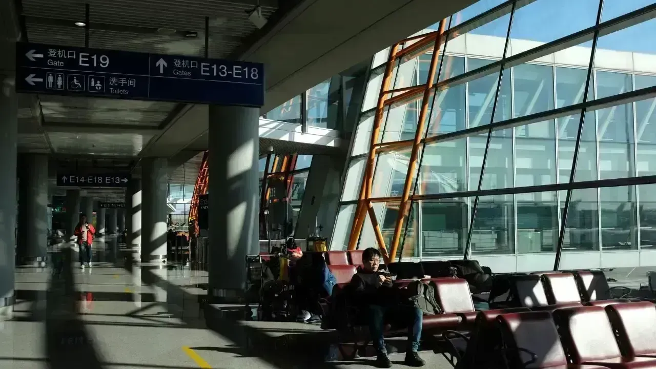 Massive Flight Disruptions in Asia Leave Travelers Distressed