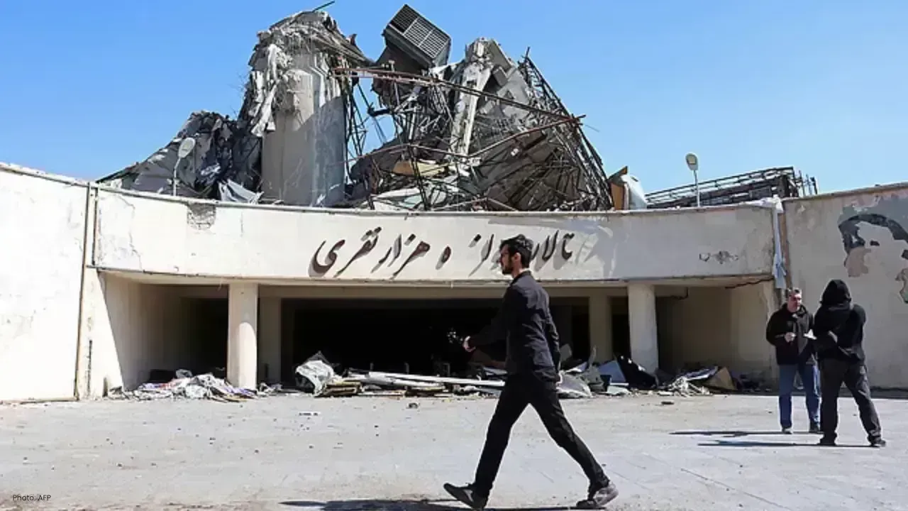 US Aircraft Crashes in Iran; One Crew Member Rescued