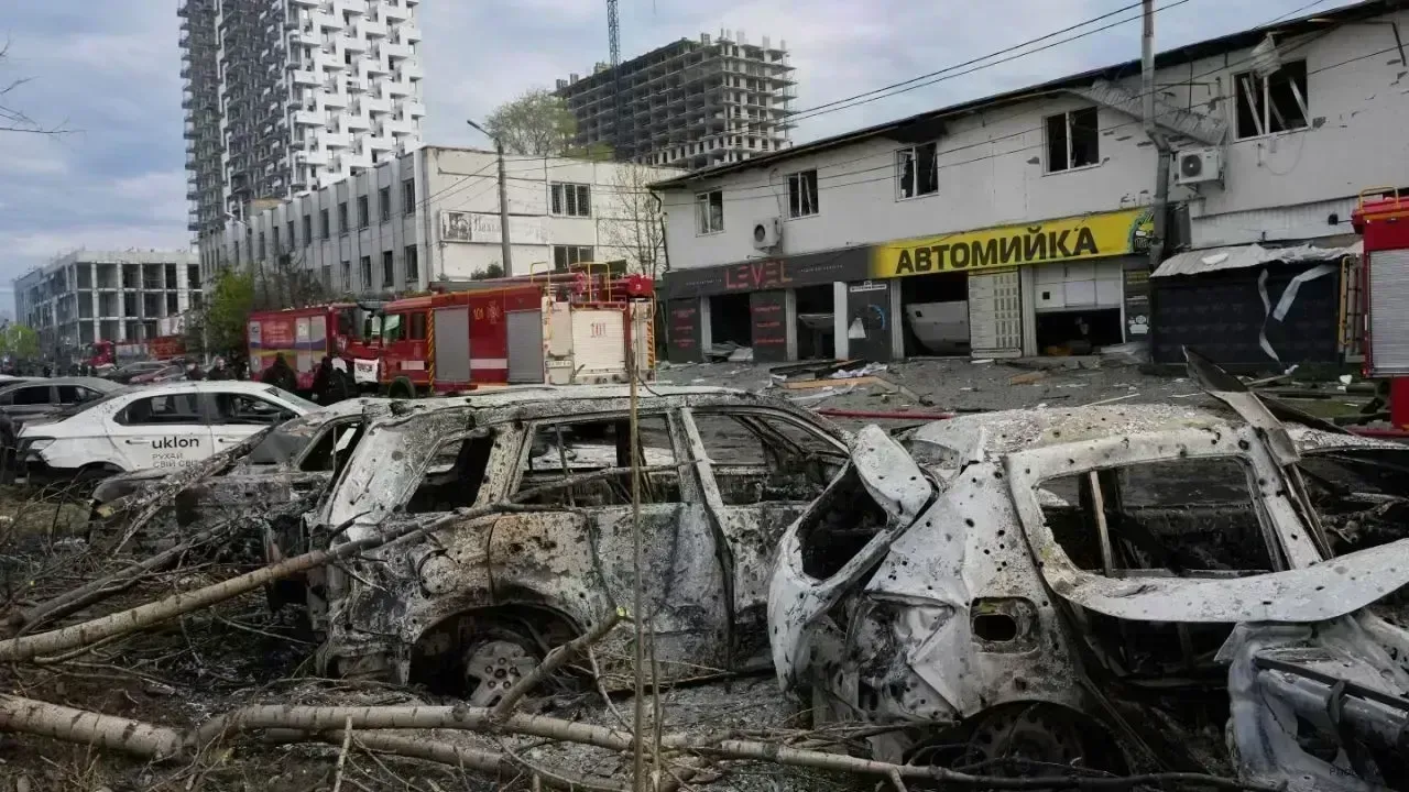 Russia's Devastating Aerial Offensive Leaves 16 Dead in Ukraine