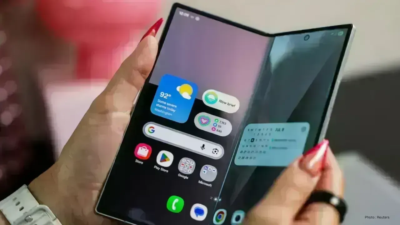 Samsung Launches Third Beta of One UI 8.5 for Foldable Devices