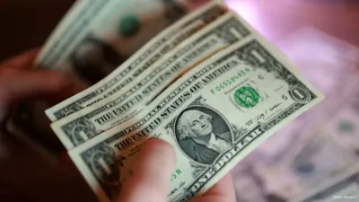 Dollar Rises as Middle East Tensions Grow and Strait of Hormuz Faces Closure