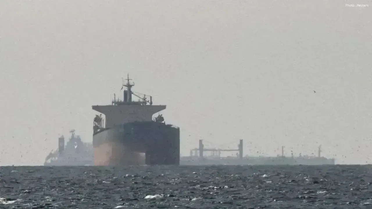 US-Iran Talks Raise Gulf Concerns Over Strait of Hormuz Control