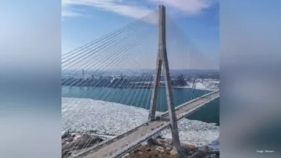 Île Mercier Bridge Shut Amid Escalating Flood Risks