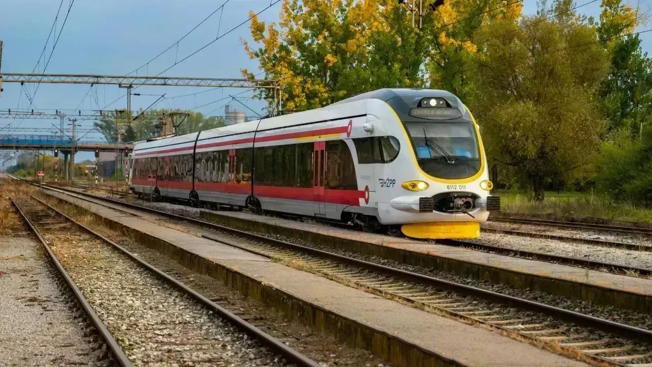 Launch of DEMU Trains Enhances Yangon-Mandalay Travel