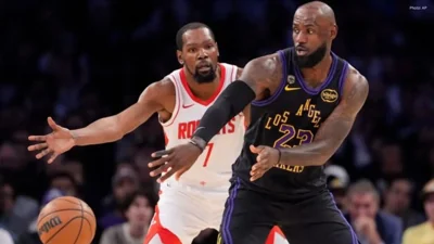 Lakers Secure Game 2 Victory Over Rockets with LeBron's Stellar Play