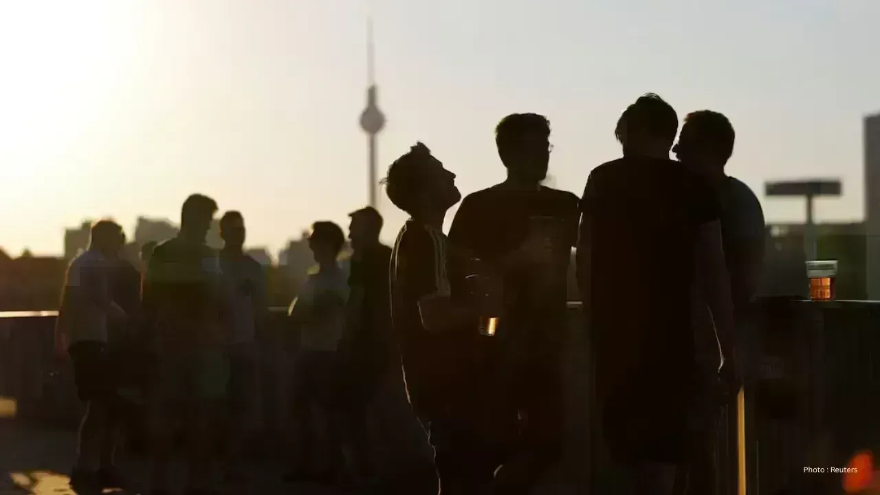 EU Immigrant Population Surpasses 64 Million in 2025