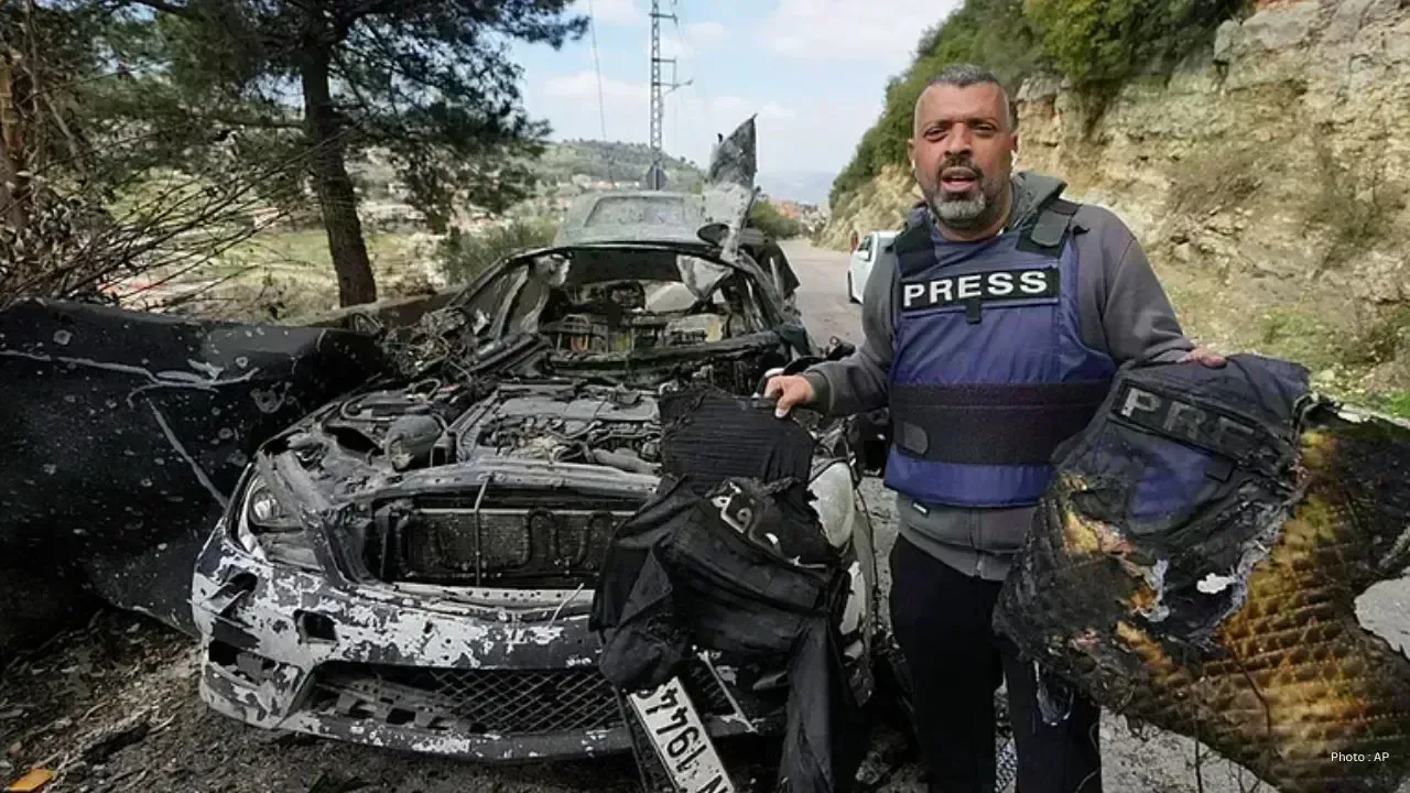 Airstrikes in Southern Lebanon Result in Death of Journalist and Civilians