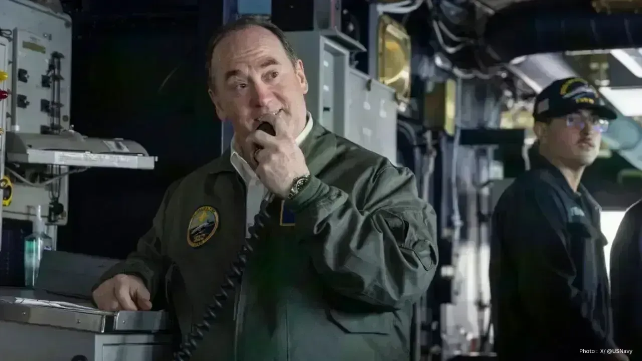 US Navy Secretary John Phelan Resigns as Iran’s Naval Blockade Raises Tensions