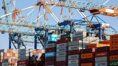 Iran War Boosts European Logistics Profits as Global Shipping Chaos Continues