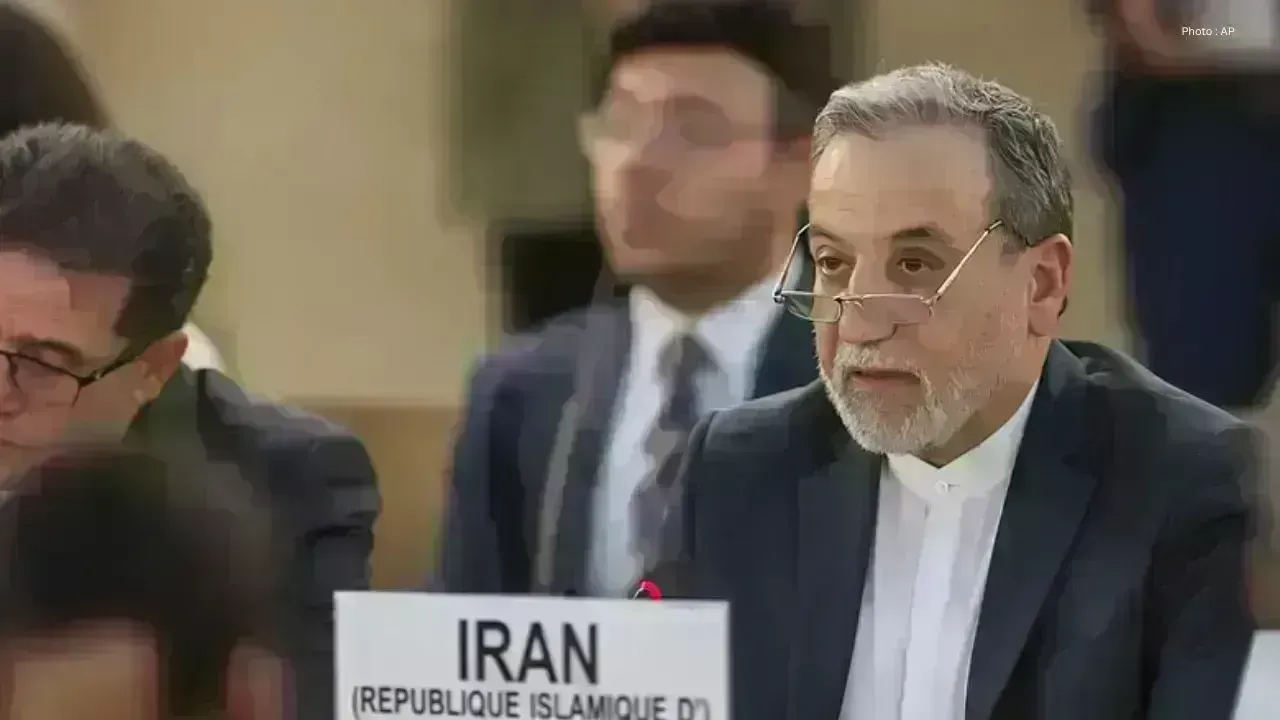 Iran's Foreign Minister Araghchi Visits Pakistan to Revive US Talks