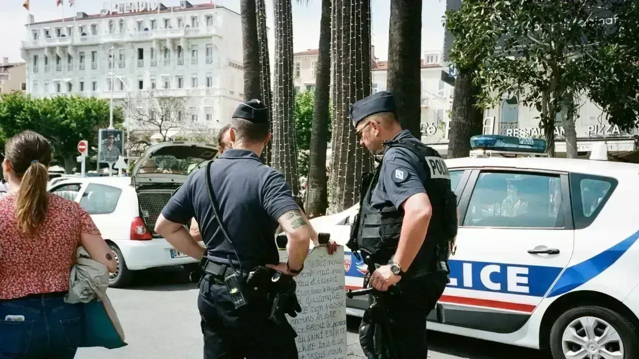 Manhunt Underway After Teen Murdered in Hamilton Shopping Mall