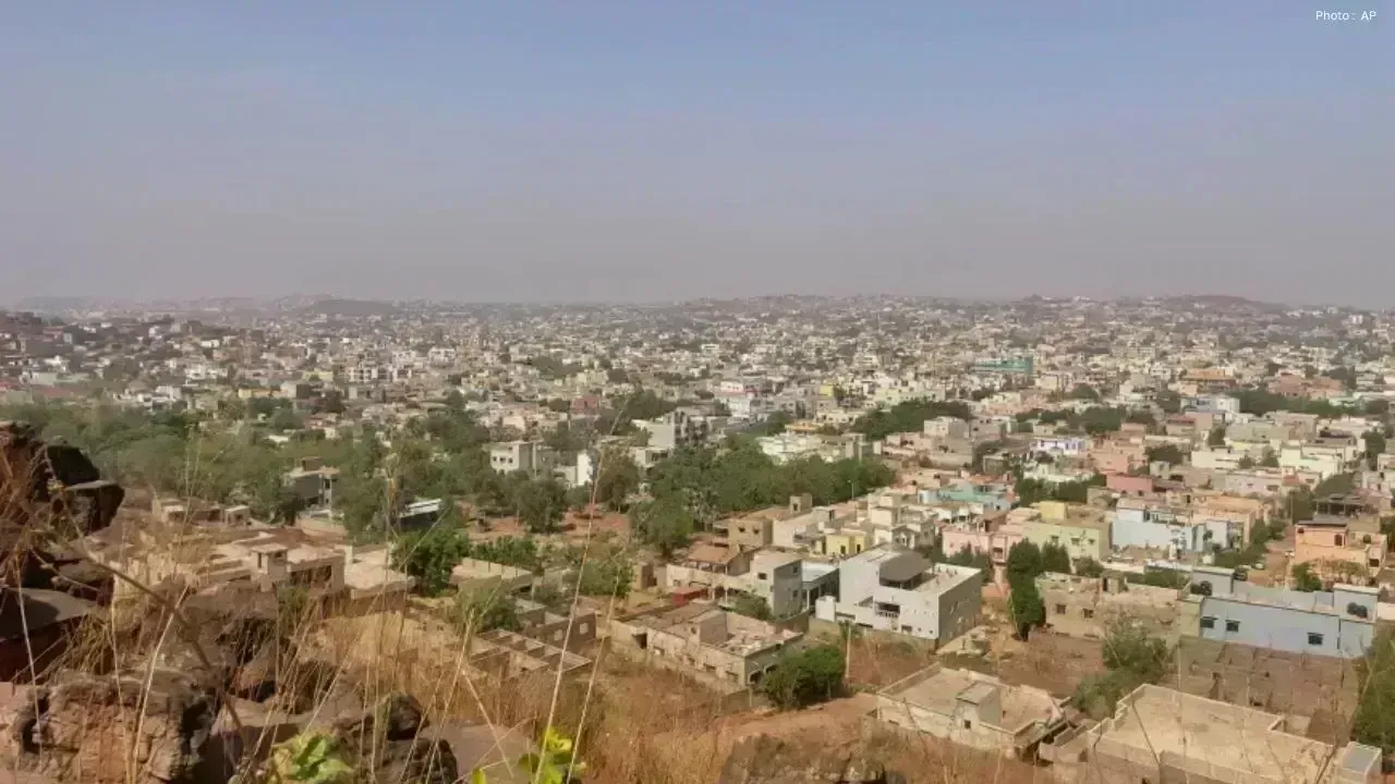 Gunfire and Explosions Reported Near Mali Airport as Attacks Hit Multiple Cities