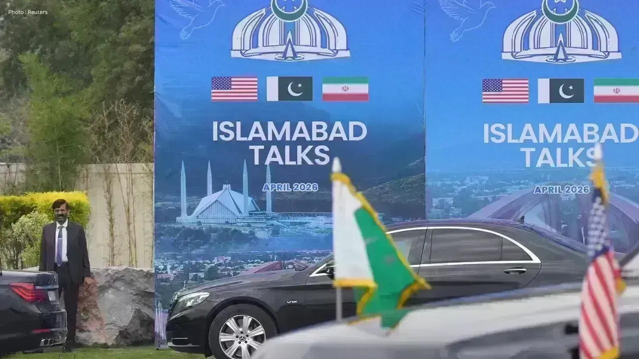 Iran’s Foreign Minister Engages in Talks in Islamabad Amid US-Iran Negotiations